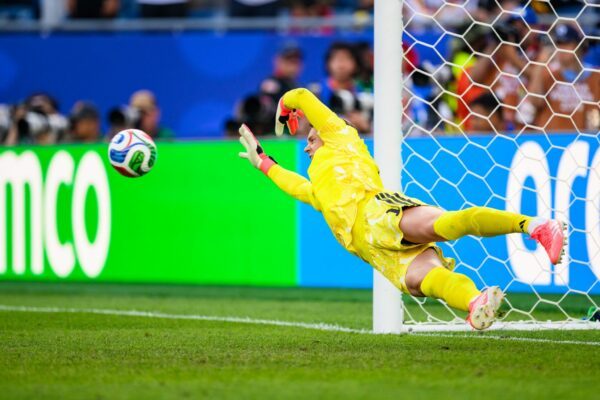 Manuel Neuer wurde nicht zum Helden gegen Paraguay.