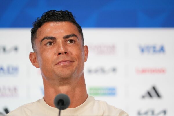 Cristiano Ronaldo spricht bei der Pressekonferenz vor dem Spiel gegen Spanien auch über Kritik an seiner Person.