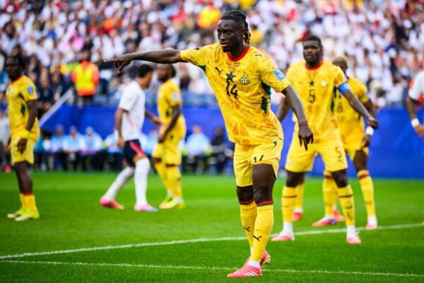 Gideon Mensah soll Kölns Abwehr verstärken.