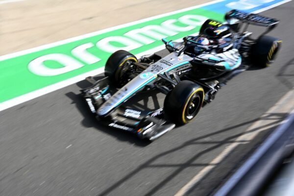 Kimi Antonelli ist im Sprint von Silverstone die Nummer eins.