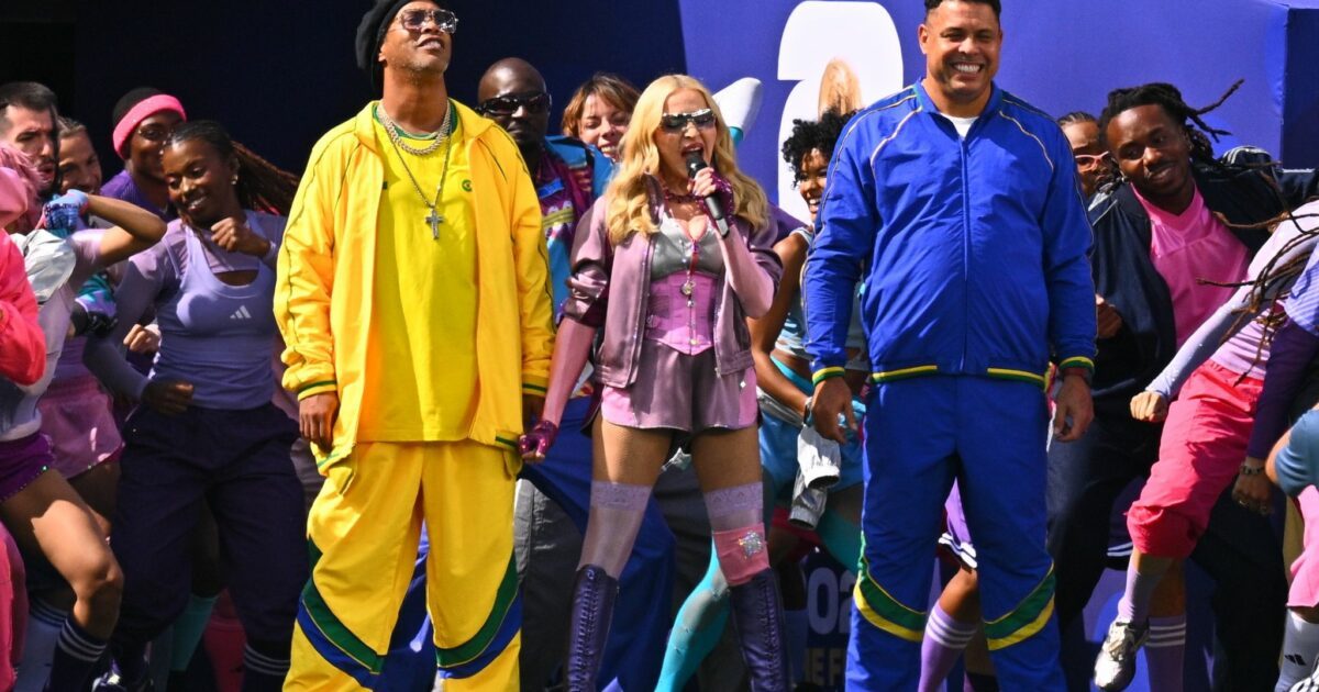 Bunte Mischung: Madonna mit Brasiliens Fußballlegenden Ronaldinho (l) und Ronaldo.