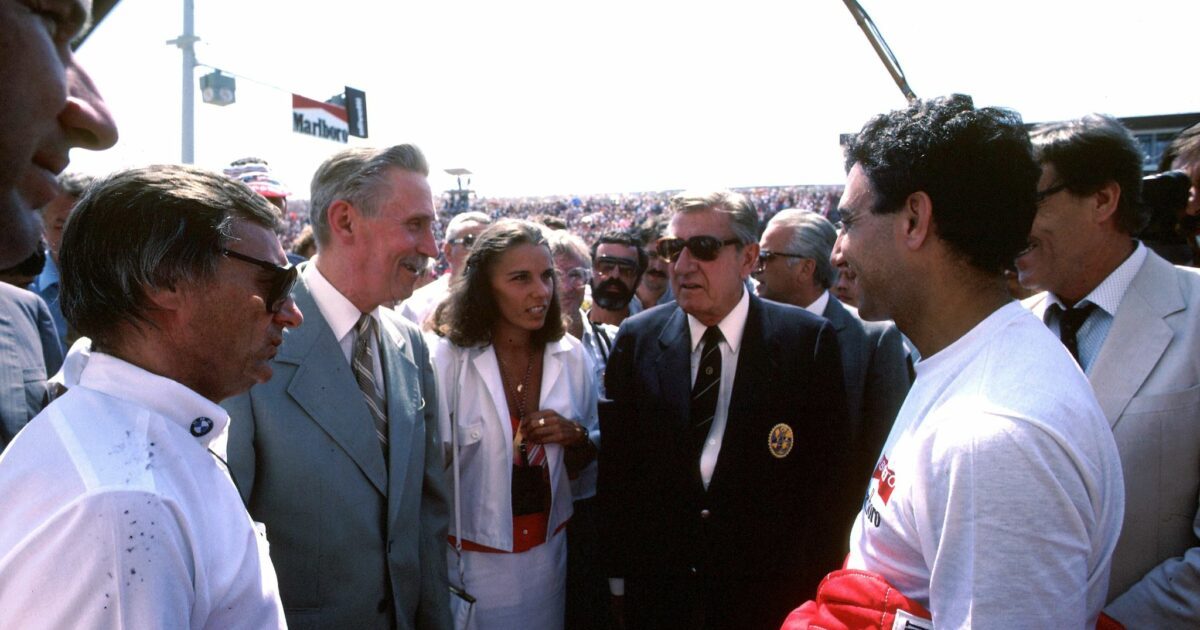 Bernie Ecclestone (l) witterte hinter dem Eisernen Vorhang ein dickes Geschäft. (Archivbild)
