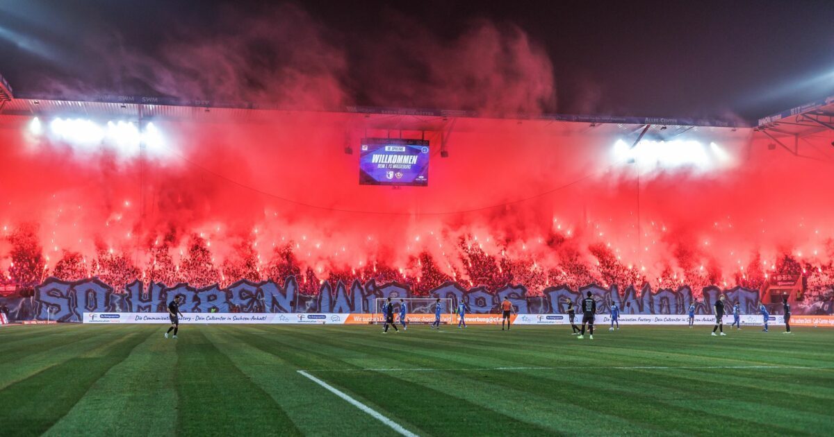 Bei dem Spiel zwischen dem 1. FC Magdeburg und Dynamo Dresden im Januar kam es zu massiven Ausschreitungen. (Archivbild)