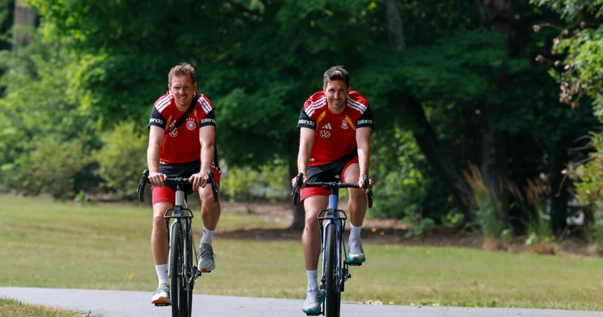 Julian Nagelsmann ist gerne in seiner Freizeit mit dem Fahrrad unterwegs. (Archivbild)
