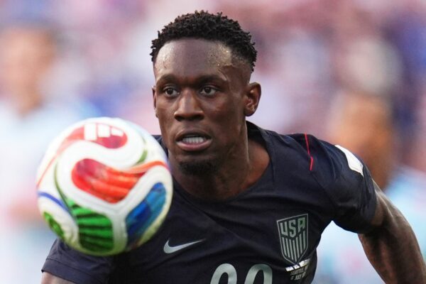 Durfte gegen Belgien trotz Roter Karte im Spiel zuvor ran: US-Stürmer Folarin Balogun.