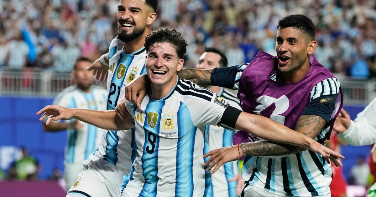 Der FC Barcelona erhöht im Transferpoker den Druck auf Atlético Madrid