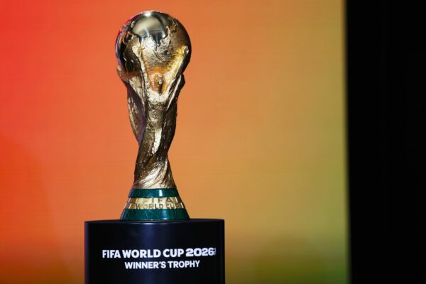 Der WM-Pokal wird 2030 in sechs Ländern ausgespielt. (Archivbild)