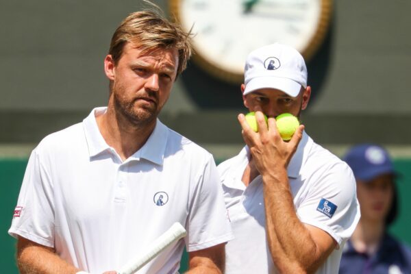 Kevin Krawietz (l) und Tim Pütz (r) verlieren im Wimbledon-Halbfinale.