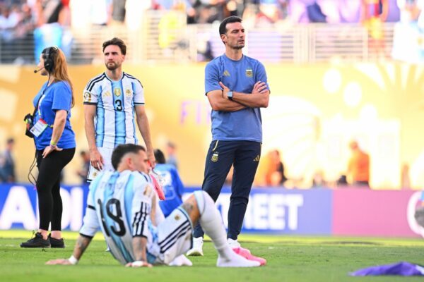 Lionel Scaloni nimmt die Finalniederlage emotional sehr mit.