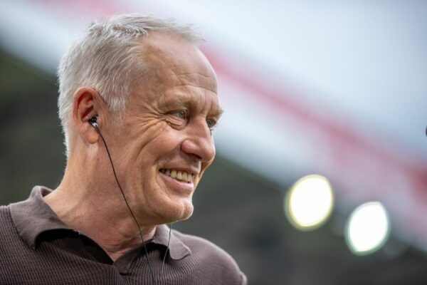 Christian Streich kritisiert das Drumherum des WM-Finals. (Archivbild)