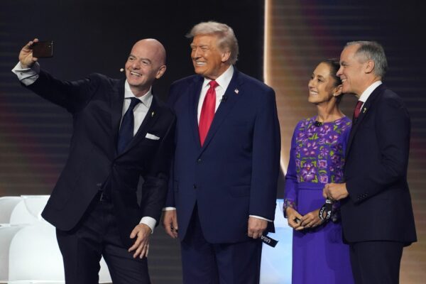 Sheinbaum ist Trump bisher nur einmal persönlich begegnet - und zwar bei der WM-Auslosung. (Archivbild)