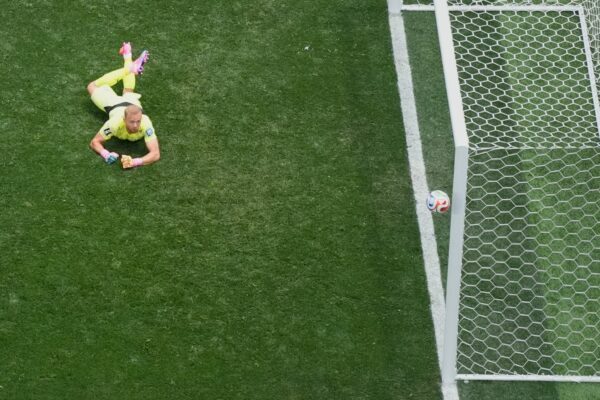 Auch Österreichs Nationalkeeper Alexander Schlager steht vor einem Wechsel zu Werder Bremen. (Archivbild)