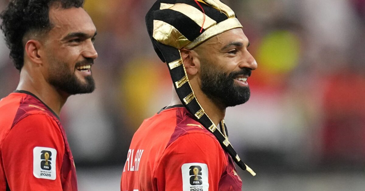 Der Ägypter Mohamed Salah (r) feierte den historischen Sieg seines Teams.