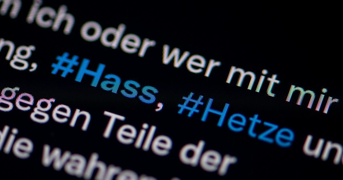 Die FIFA setzt sich mit einem eigenen Dienst gegen Hass im Internet rund um die WM ein. (Symbolbild)