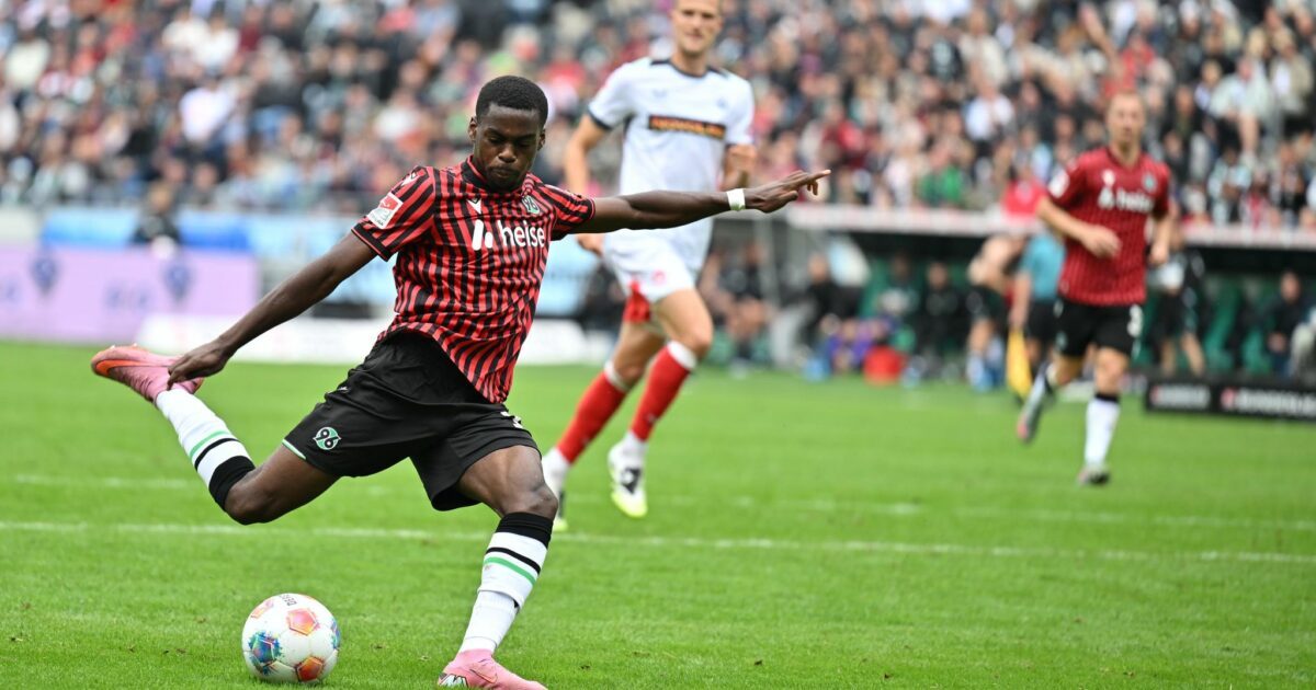 Noel Aseko wechselt in die Bundesliga zu Eintracht Frankfurt. (Archivbild)