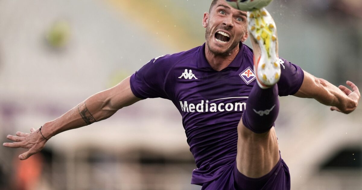 Spielt Robin Gosens künftig wieder in der Bundesliga? (Archivbild)