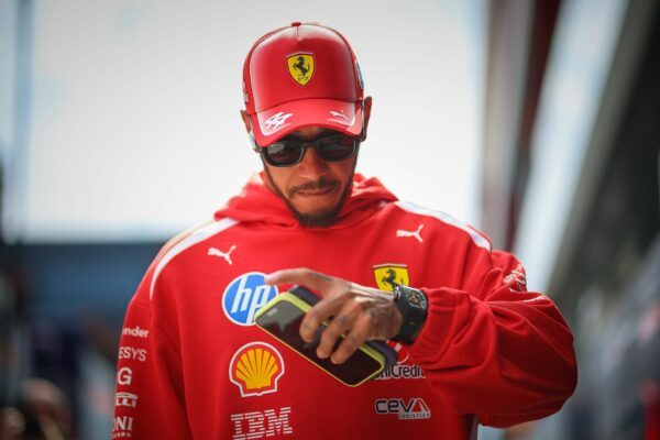 Lewis Hamilton fühlte sich noch vor einem Jahr bei Ferrari nutzlos.