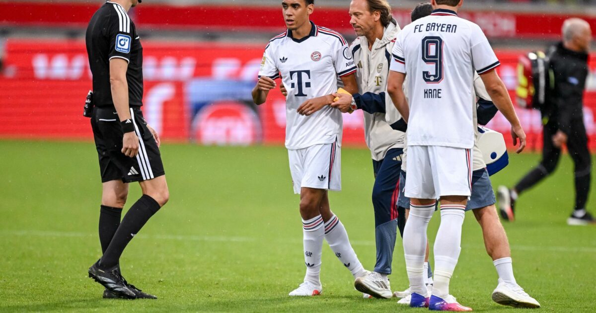 Musste nach wenigen Minuten wieder vom Feld: Jamal Musiala (M.).