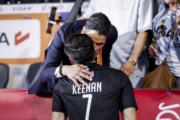 Der niederländische Ministerpräsident Rob Jetten und der argentinische Hockey-Nationalspieler Nicolás Keenan sind verlobt.