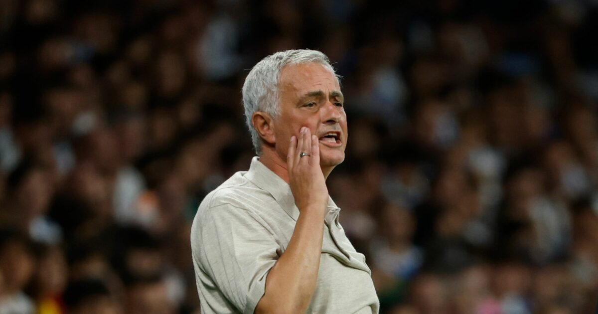 Real Madrids Cheftrainer José Mourinho stärkt seinem Offensivstar Vinícius Júnior den Rücken.