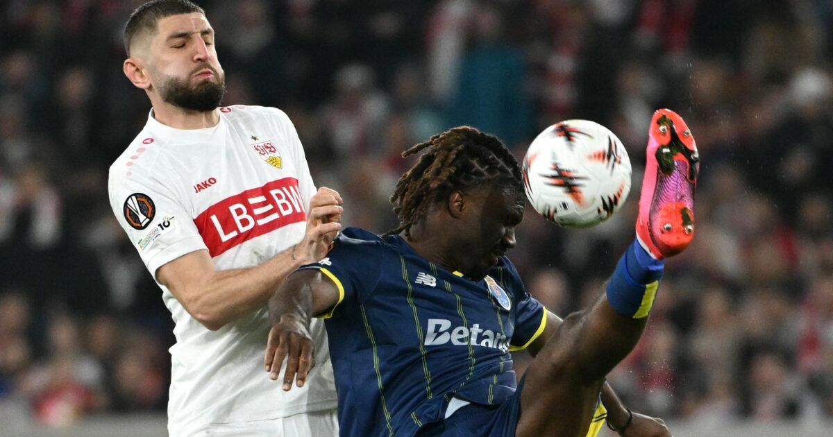 Neuer HSV-Stürmer: Der Nigerianer Terem Moffi - hier noch im Trikot des FC Porto (r) im Europa-League-Spiel gegen den VfB Stuttgart. (Archivbild)