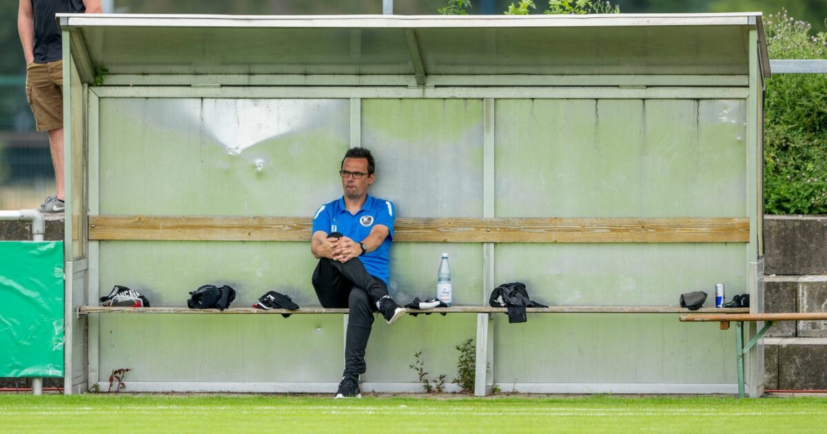 Bislang glücklos: Trainer Kristian Arambasic träumt weiter vom ersten Pokal-Coup.