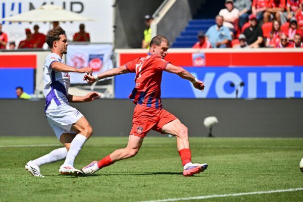 Brachte den 1. FC Heidenheim in Führung: Budu Siwsiwadse (r).