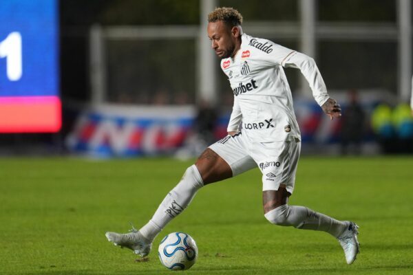 Neymar sorgte nach dem Weiterkommen im Pokal des FC Santos für Aufregung. (Archivbild)