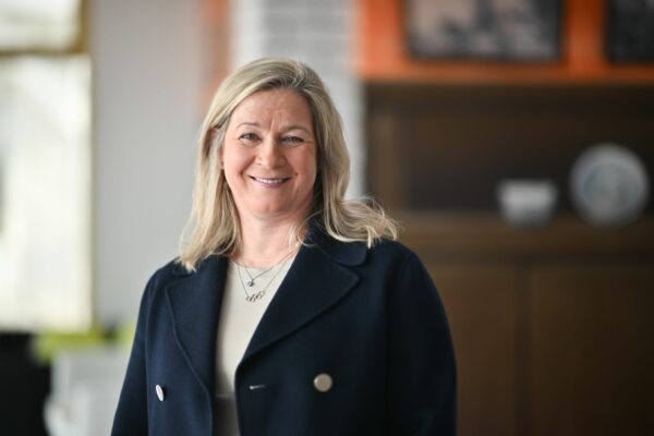 Die neue Eisschnelllauf-Bundestrainerin Claudia Pechstein hat sich offen für ein Gespräch über eine mögliche Berufung zur Staatsministerin für Sport und Ehrenamt gezeigt. (Archivbild)