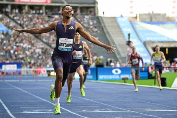 Emil Agyekum sicherte sich über 400 Meter Hürden den Heimsieg.