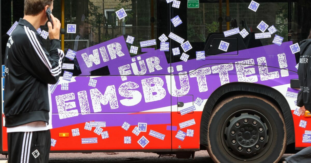 Spieler und Fans des HEBC verzierten einen Hamburger Linienbus. (Archivbild)
