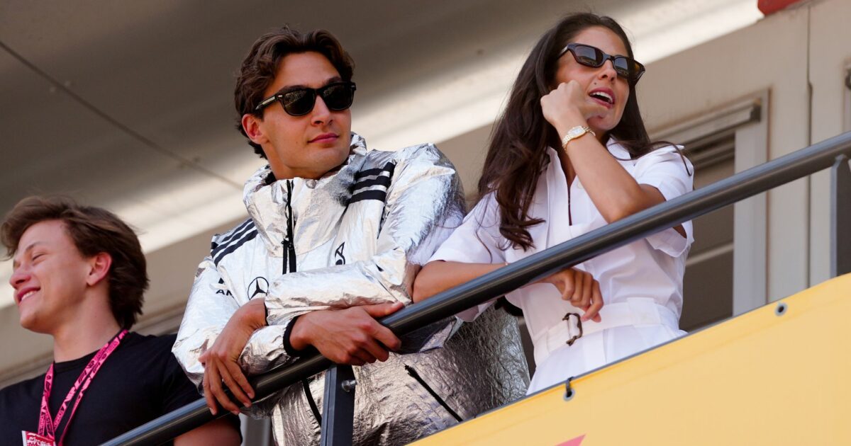 Formel-1-Pilot George Russell und seine Partnerin Carmen Mundt sind verlobt. (Archivbild)