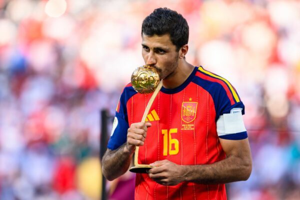 Spaniens Weltmeisterkapitän Rodri steht kurz vor einem Wechsel zum FC Barcelona. (Archivbild)