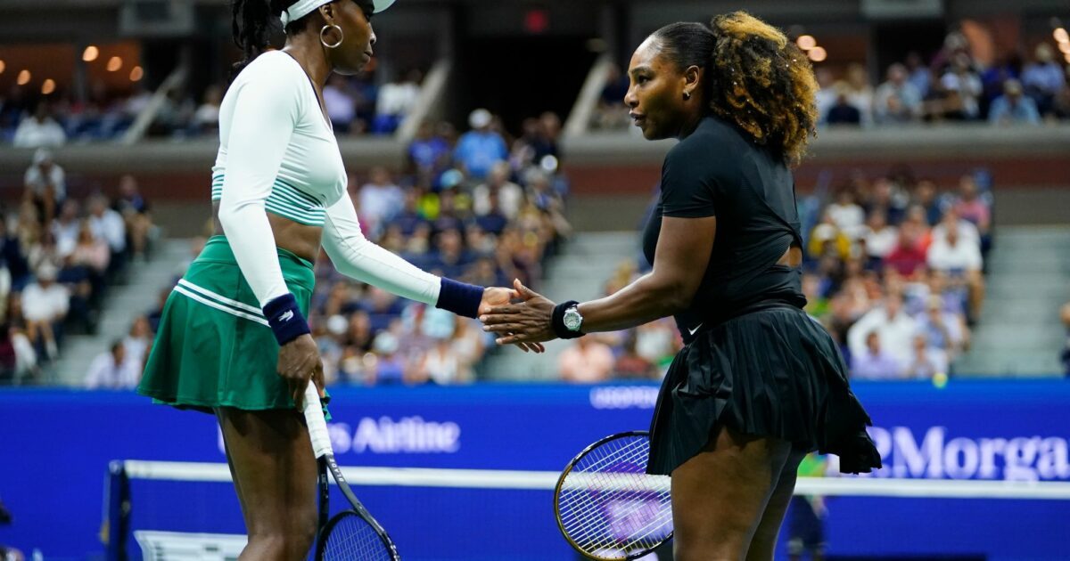 Venus (l) und Serena Williams möchten in Cincinnati gemeinsam antreten. (Archivfoto)