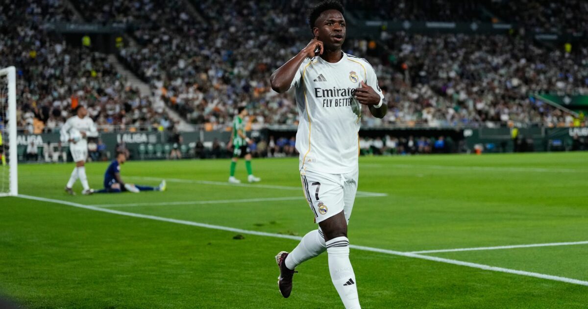 Vinícius Junior hat seinen Vertrag bei Real Madrid langfristig verlängert. (Archivbild)