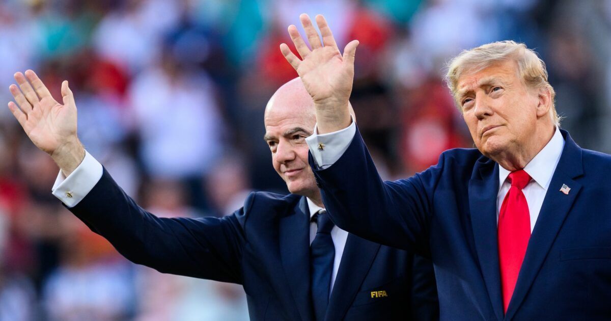 Sie gelten als beste Freunde. Nun gibt Trump Infantino Rückendeckung. (Archivbild)
