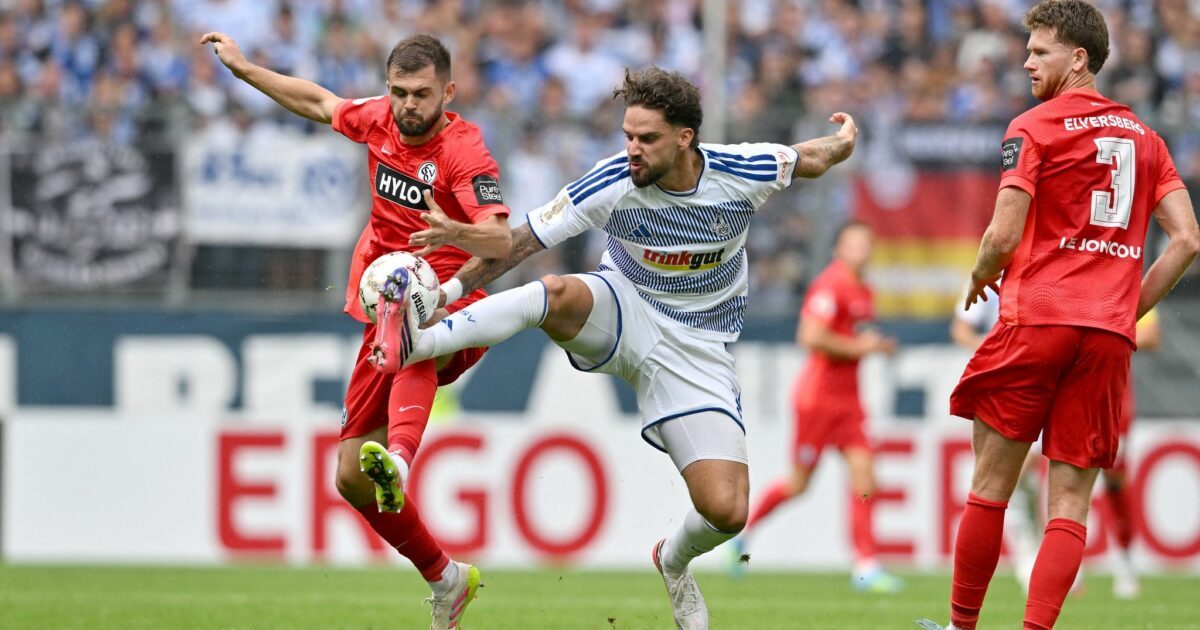 Tyger Lobinger (m) erzielte das 1:1 für den MSV Duisburg.