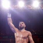 Filip Hrgovic jubelt nach seinem Sieg gegen Moses Itauma.
