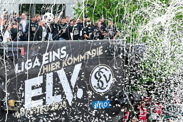 Beim Aufsteiger SV Elversberg ist die Vorfreude auf die erste Bundesligasaison in der Vereinsgeschichte groß. (Archivbild)