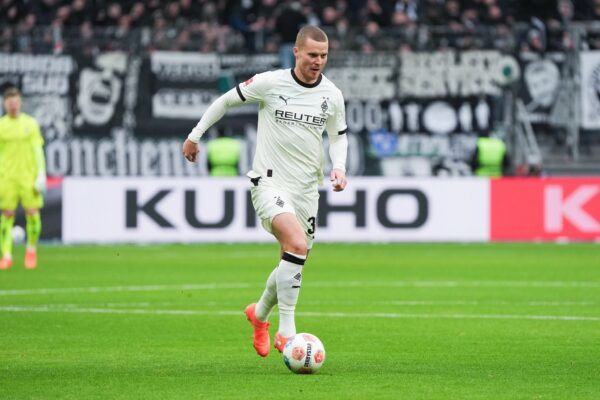 Nico Elvedi verlässt Borussia Mönchengladbach und wechselt zu Leeds United in die Premier League. (Archivbild)
