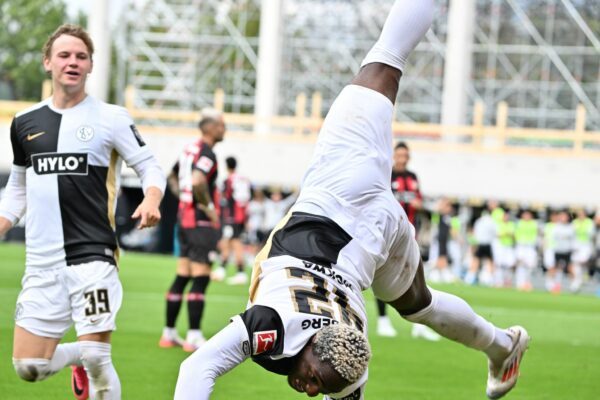 Die SV Elversberg feierte bei ihrem Bundesliga-Debüt einen beeindruckenden Sieg gegen Bayer Leverkusen.