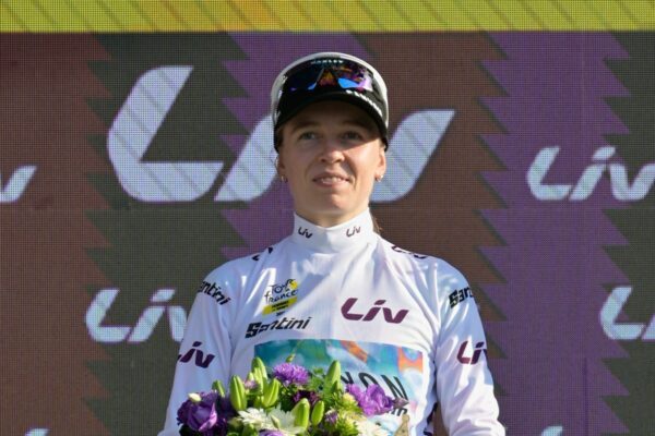 Antonia Niedermaier hat bei der Tour de France das Weiße Trikot gewonnen.