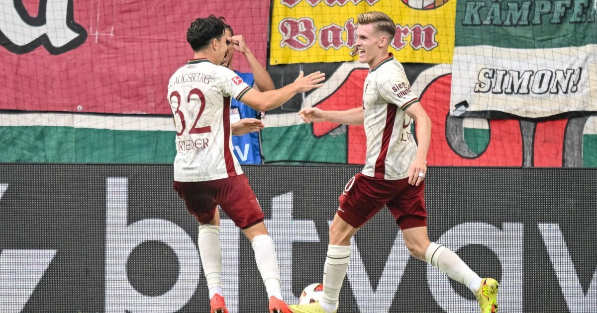 Bärenstark vor den Augen des Bundestrainers: Anton Kade (r) beim Torjubel nach seinem 2:0.