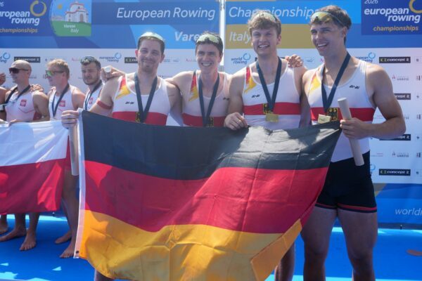 Nach EM-Gold konnte der deutsche Doppelvierer der Männer auch bei der WM jubeln. (Archivbild)