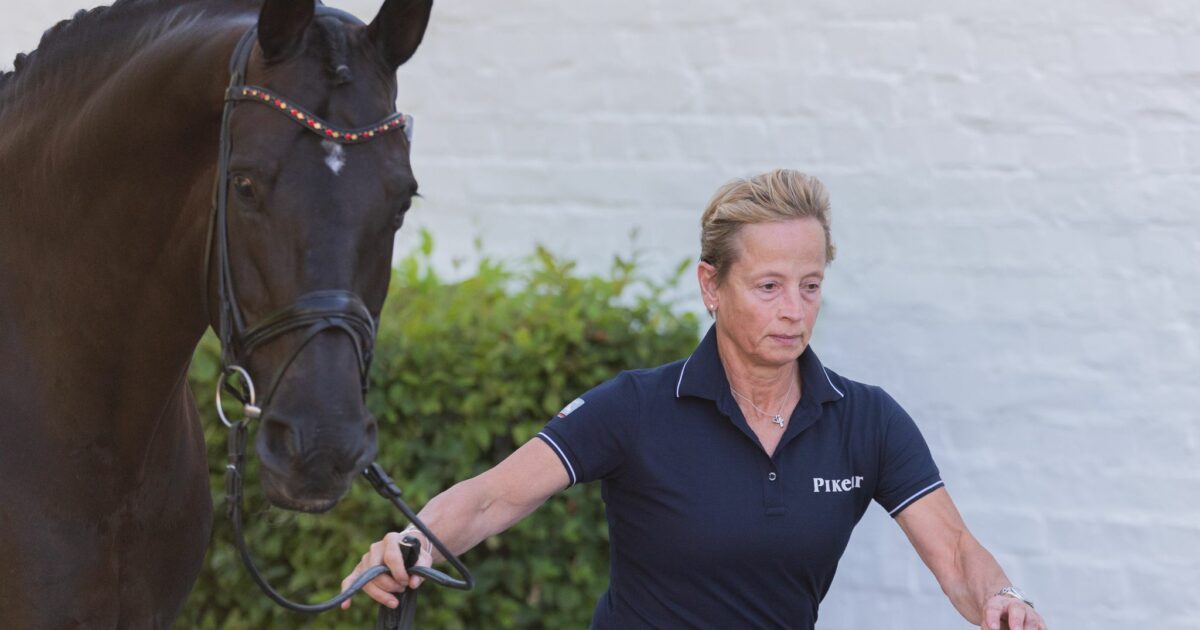 Rekordreiterin Isabell Werth beim VET-Check vor der WM in Aachen.