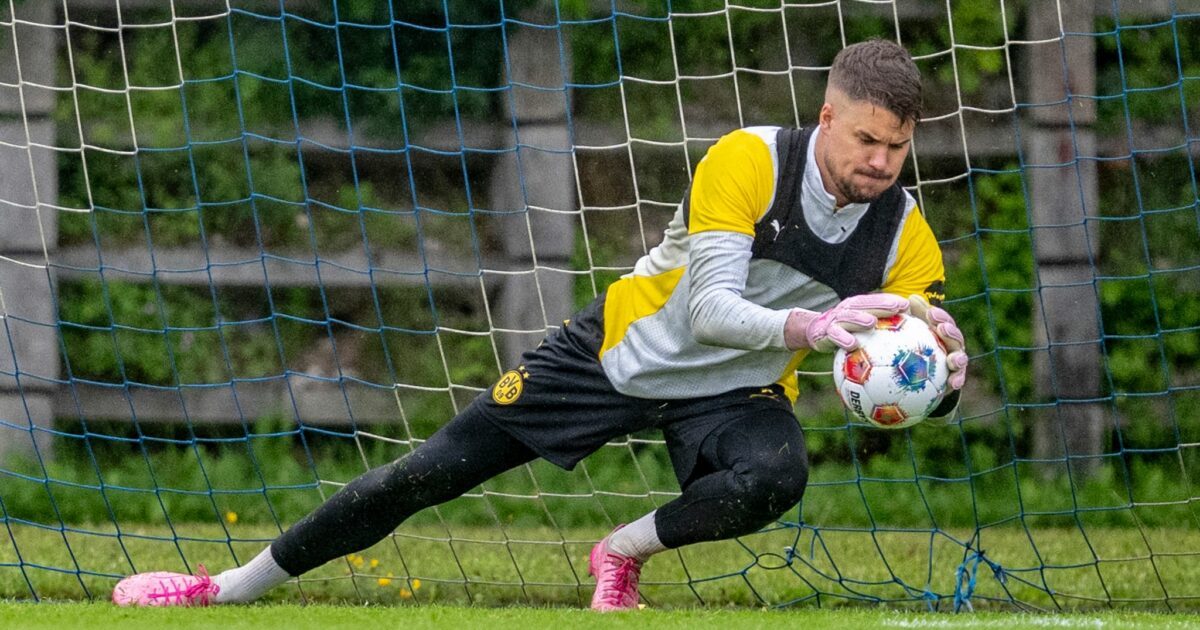 Steht in der ersten Pokalrunde beim BVB im Tor: Alexander Meyer. (Archivbild)