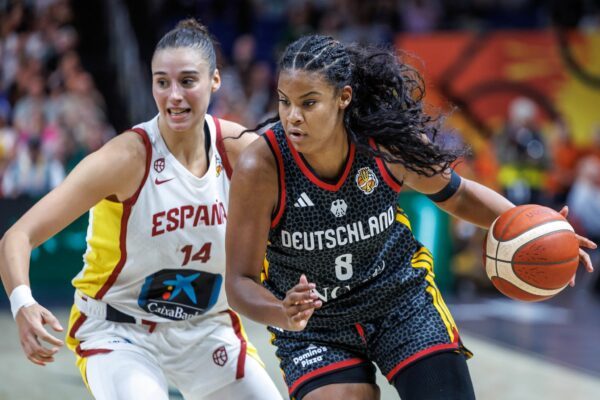 Ob Nyara Sabally auch gegen Japan spielt