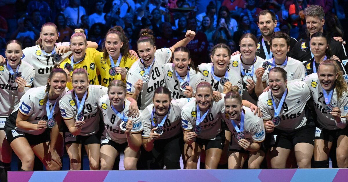 Die deutschen Handballerinnen hoffen nach WM-Silber auch bei der anstehenden EM auf Edelmetall. (Archivbild)