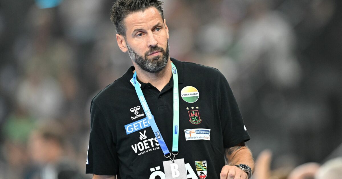 Trainer Bennet Wiegert und der SC Magdeburg spielten bei der MT Melsungen. (Archivbild)