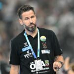 Trainer Bennet Wiegert und der SC Magdeburg spielten bei der MT Melsungen. (Archivbild)